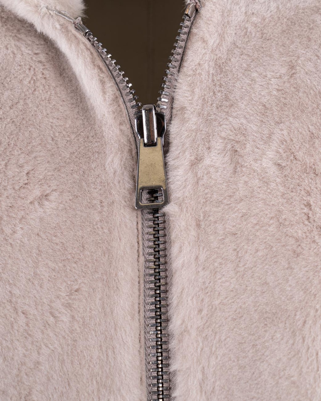 shop SIMONETTA RAVIZZA  Giaccone: Simonetta Ravizza bomber reversibile realizzato in shearling merino con cappuccio e chiusura zip.
Interno in pelle.
Composizione: 100% Shearling.
Fabbricato in Italia.. BIBI-088 number 8548236